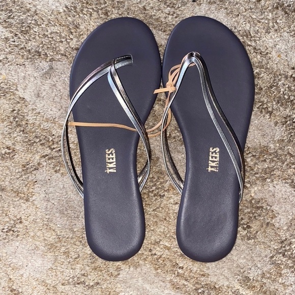 - NEW TKEES duos flip flop - Picture 2 of 5